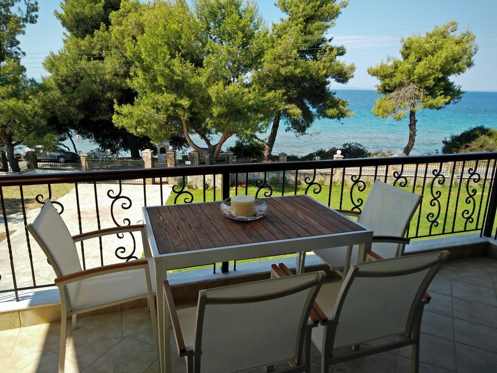 Moriel Seaside Homes Suites Elia Nikitis Exterior photo